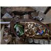 Image 4 : Pallet of misc items