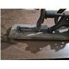 Image 3 : Antique post drill