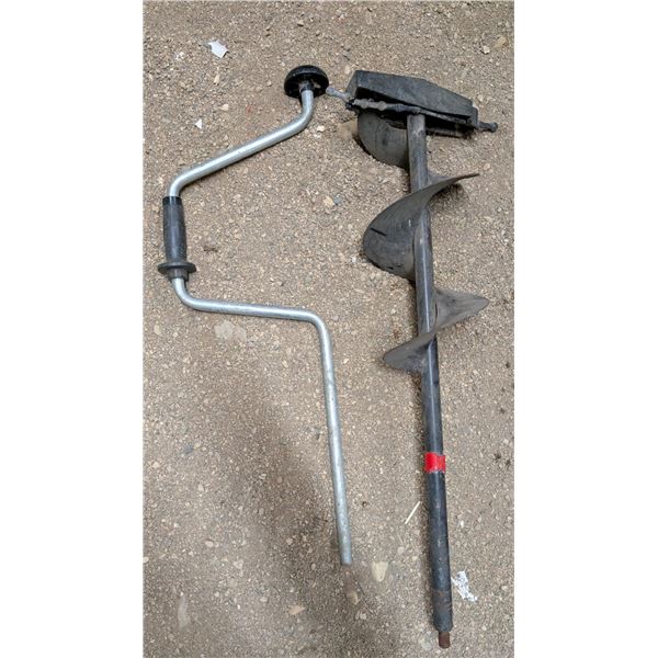 Black Hand Crank Auger