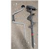Image 1 : Black Hand Crank Auger