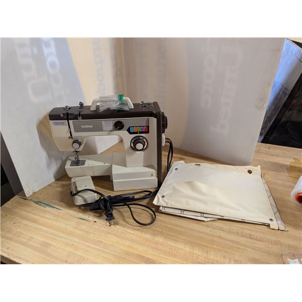 Sewing Machine Brother Brand Mod:VX710 115v/60HZ w/ Cover