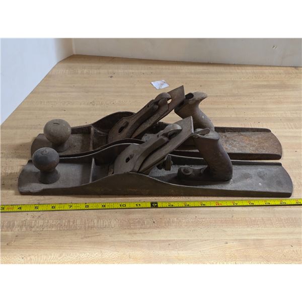2 antique wood hand planers