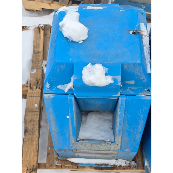 Live stock waterer- 35" by 19" by 22"H