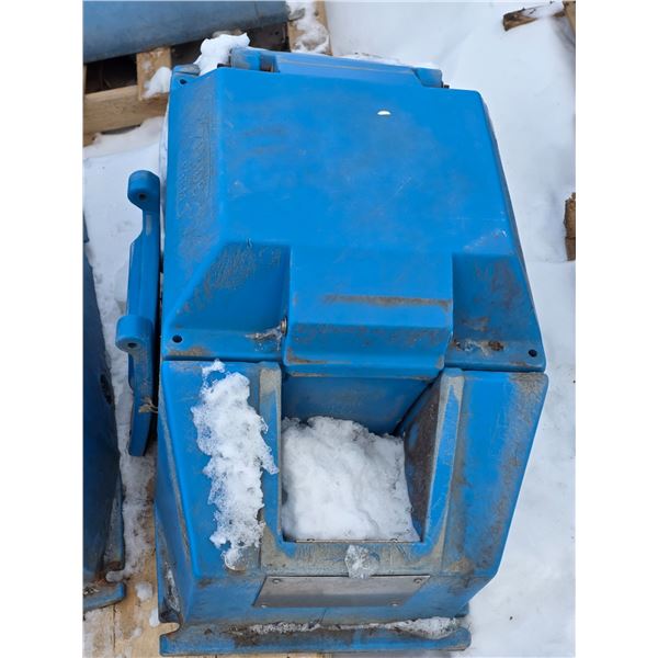 Live stock waterer- 35" by 19" by 22"H
