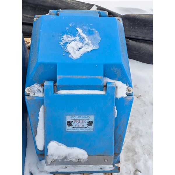Live stock waterer- 35" by 19" by 22"H