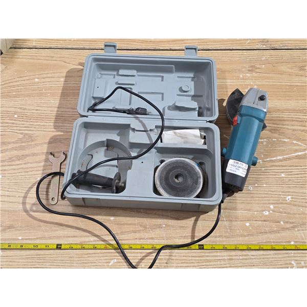 Angle grinder with case- works