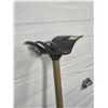 Image 3 : Garden hoe- 66"L