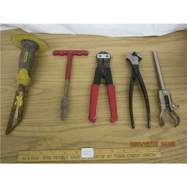 Lot of Hand Tools Chisel , Reemer ,Cutters Ect.