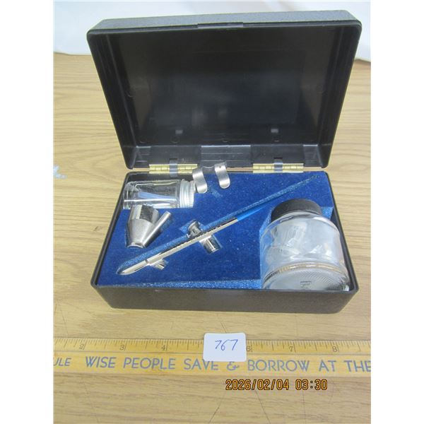 Hi End Badger Model 150-F Air Brush Gun Never Used