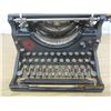 Image 3 : Antique underwood Typewriter