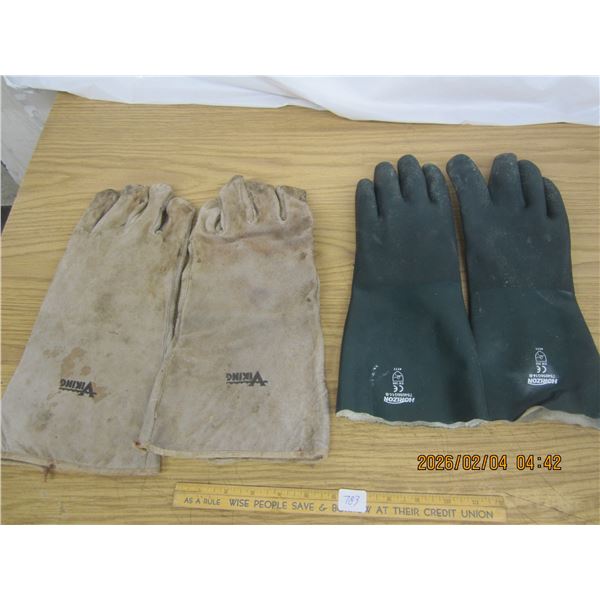 2 Pairs of Gloves Heavy Welding and Heavy Rubber Gloves