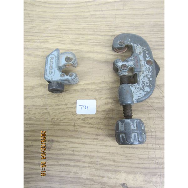2 Rigid Pipe Cutters Both Working