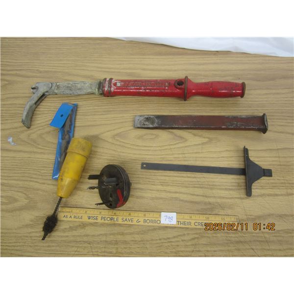 Lot of Hand Tools Nail Puller , Chisel