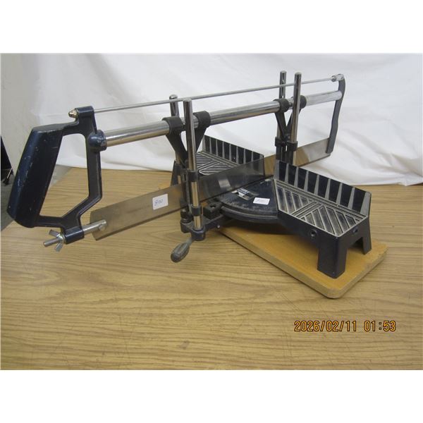 Mater Craft Miter Saw with Box Quality Item