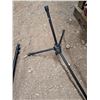 Image 5 : (2) Tri Pod stands