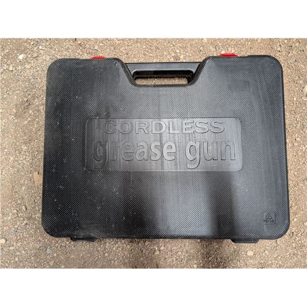 Good Condition Tool case and Other tubs