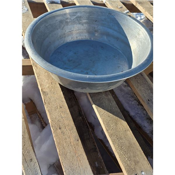 Wash tub- 14"W