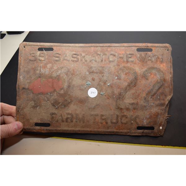 1939 Sask Farm License Plate