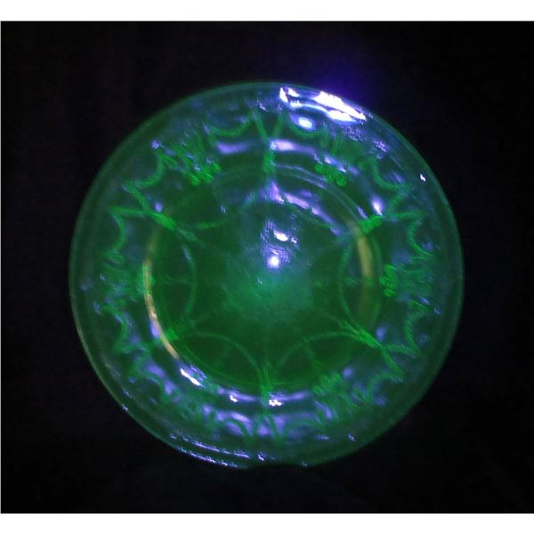 Lq. Cameo Uranium Glass Cake Plate