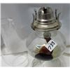 Image 4 : #2 Glass Coal Oil Lamp With Chimney