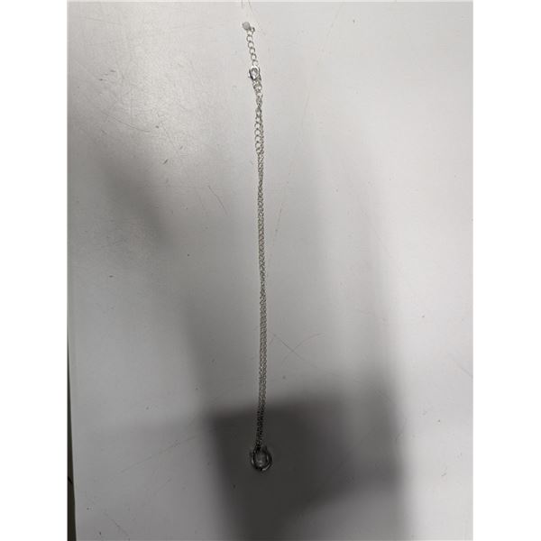9" Silver Tone Necklace w/ Horse Shoe Pendant