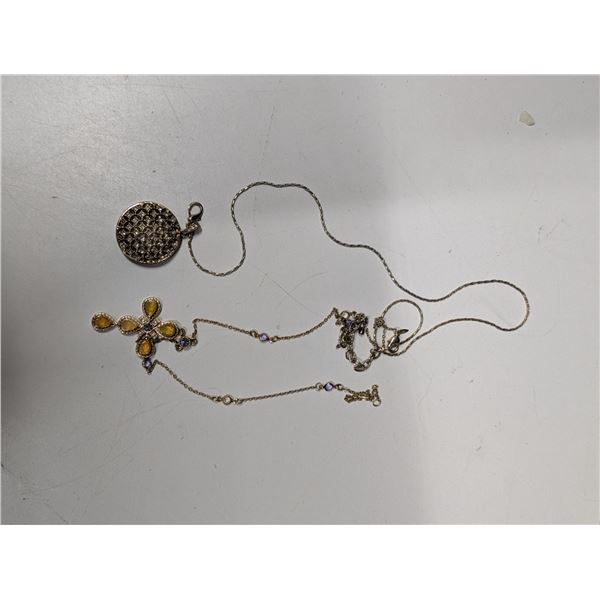 (2) gold Tone Necklaces w/ pendants