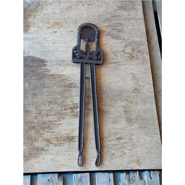 Antique cattle dehorners