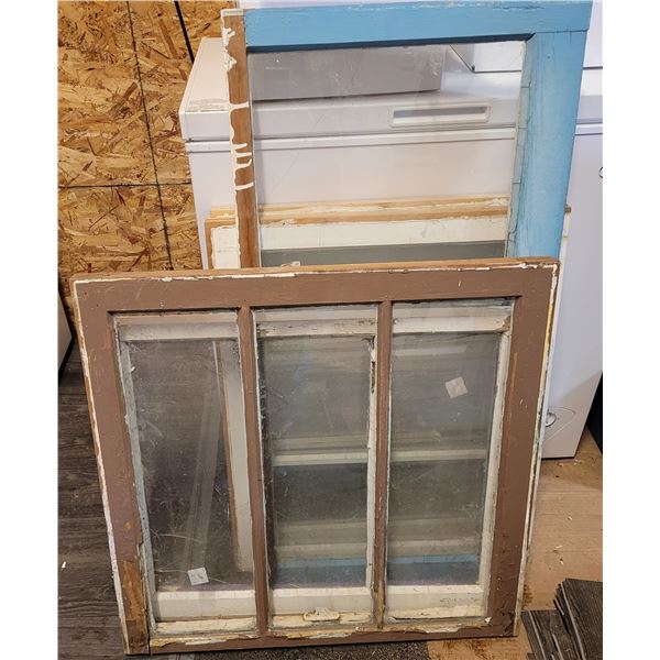 5 old windows- 2 have broken glass- sizes vary