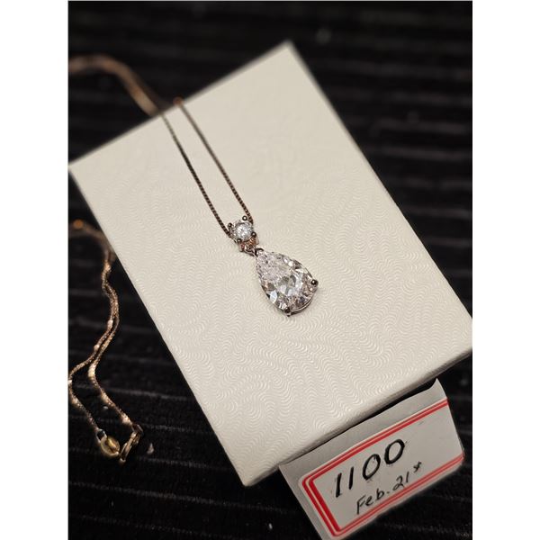 925 Sterling Silver Pendant and Chain