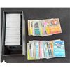 Image 1 : Large Lot of 500+ Pokemon Cards