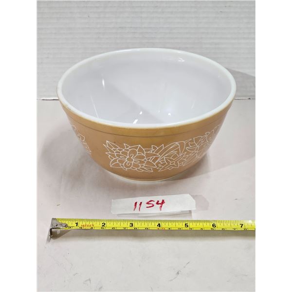 Pyrex #402 Woodland 1.5L Serving Bowl
