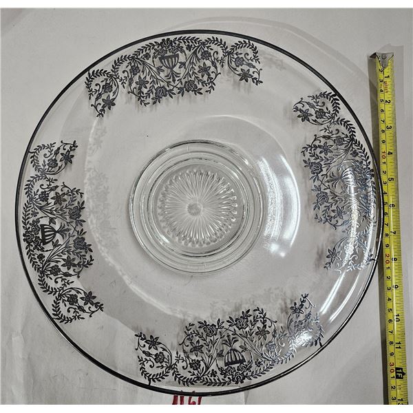 13.25” Heavy Glass Serving Plate