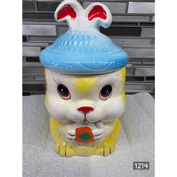 Vintage bunny rabbit cookie jar
