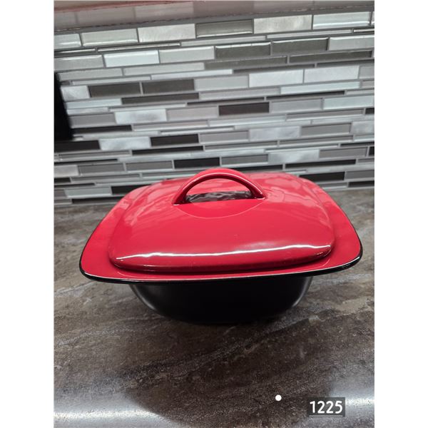 Corningware hearthstone ceramic stoneware 3qt casserole dish- great condition