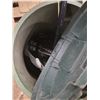 Image 3 : Garbage can and misc items