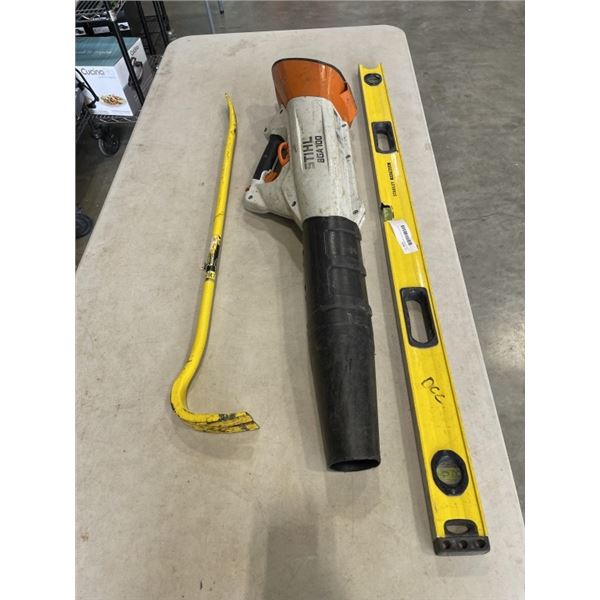 LEVEL & CROWBAR AND STIL ELECTRIC LEAFBLOWER