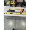 Image 3 : LEVEL & CROWBAR AND STIL ELECTRIC LEAFBLOWER