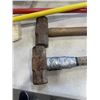 Image 5 : TWO SLEDGE HAMMERS AND HANDLED BRUSH AND TWO MOPS