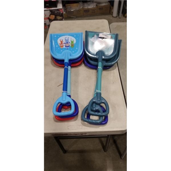6 KIDS SNOW SHOVELS