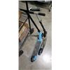 Image 2 : 2 SCOOTERS