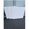 Image 1 : 4 28X28 WHITE TABLE TOPS
