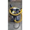 Image 1 : DEWALT 10 GALLON STAINLESS WET/DRY SHOP VAC WORKING WITH HOSE