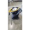 Image 2 : DEWALT 10 GALLON STAINLESS WET/DRY SHOP VAC WORKING WITH HOSE