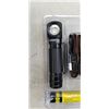 Image 4 : 2 NEW LED FLASHLIGHTS - 1 SUPERFIRE TH04 600 LUMEN LED FLASHLIGHT, WITH 5 LIGHT MODES, TYPE C CHARGE