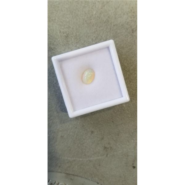 1.8CT NATURAL WHITE FIRE OPAL, OVAL CABOCHON CUT, 7.6*11.0MM