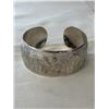 Image 1 : SILVER PLATED HAND CRAFTED HAPPY ELEPHANTS DESIGN OPEN CUFF BANGLE UNMARKED