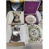 Image 2 : 16 VINTAGE AND COLLECTIBLE COLLECTOR PLATES IN ORIGINAL BOXES