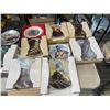 Image 4 : 16 VINTAGE AND COLLECTIBLE COLLECTOR PLATES IN ORIGINAL BOXES