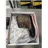 Image 3 : 3 NEW PAIRS OF WOMENS SIZE 6 BOOTS