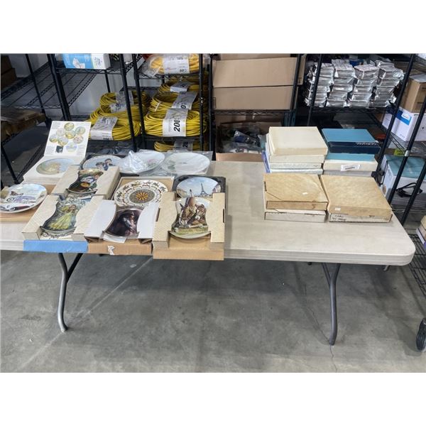 25 VINTAGE AND COLLECTIBLE COLLECTOR PLATES IN ORIGINAL BOXES